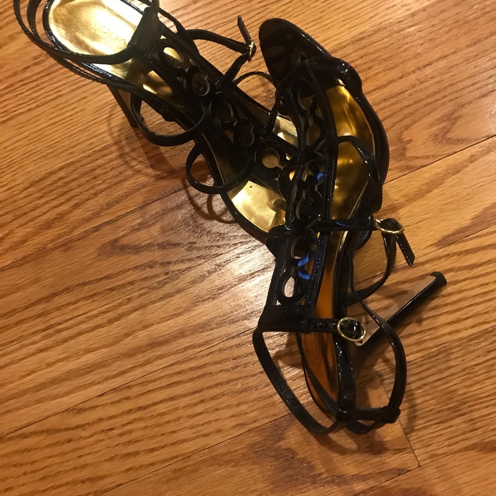 Heels - Picture 2 of 4